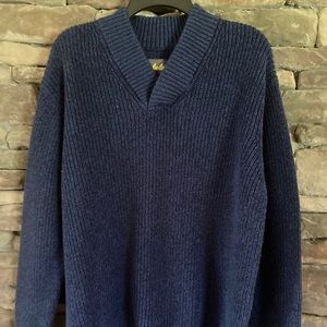 Cabelas Mens Sweater Size XL.
